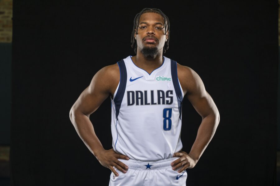 Mavericks Release Banton, Robinson-Earl, Smith