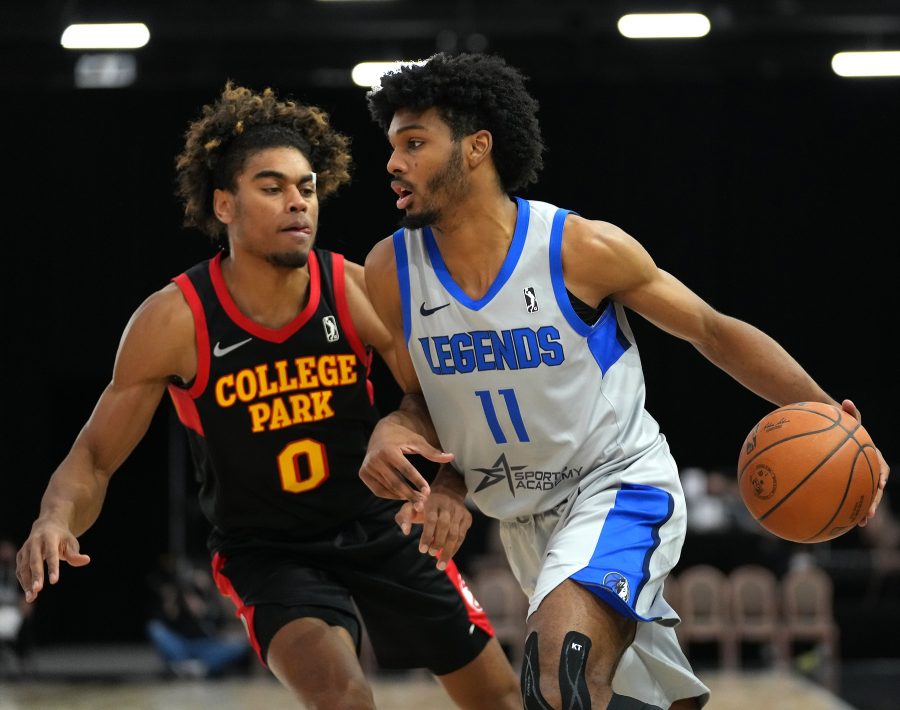 Pistons Add Feron Hunt On Camp Deal