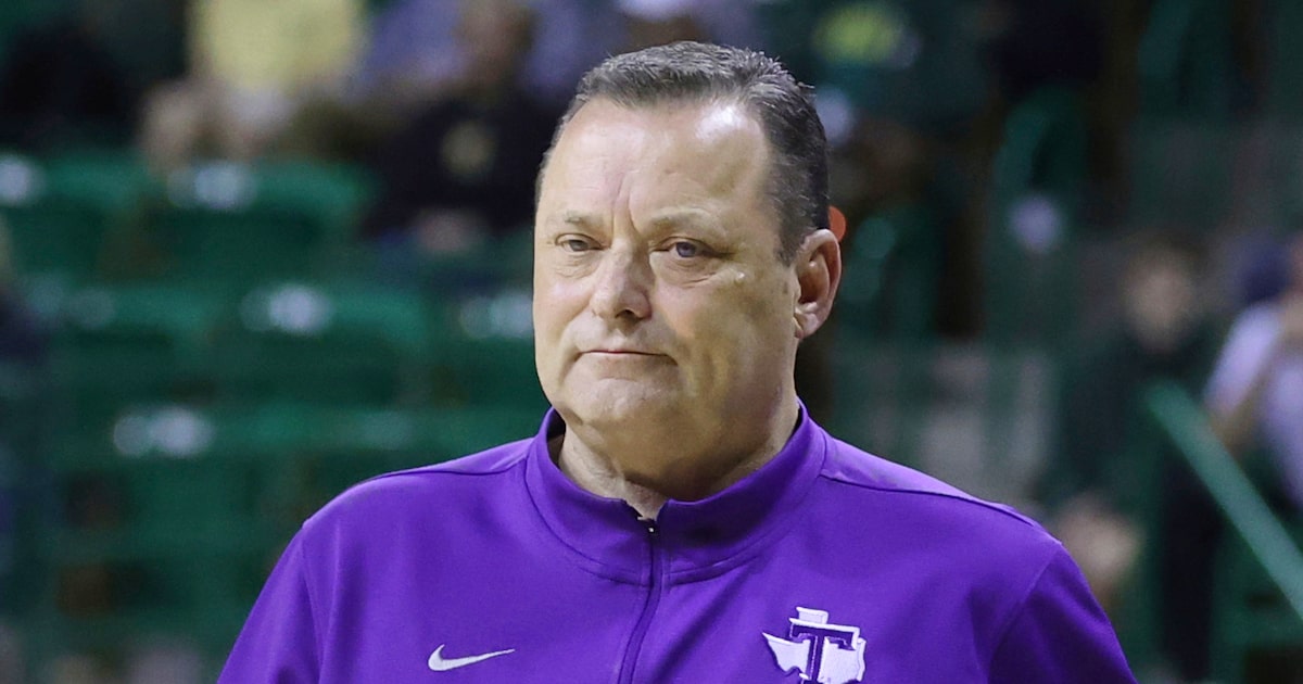 Billy Gillispie reinstated by Tarleton State after university review of anonymous complaint