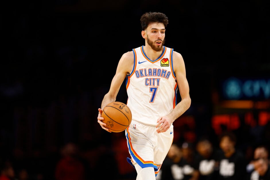 Chet Holmgren bringing up the ball for the OKC Thunder.