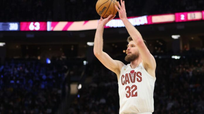 Cleveland Cavaliers forward Dean Wade