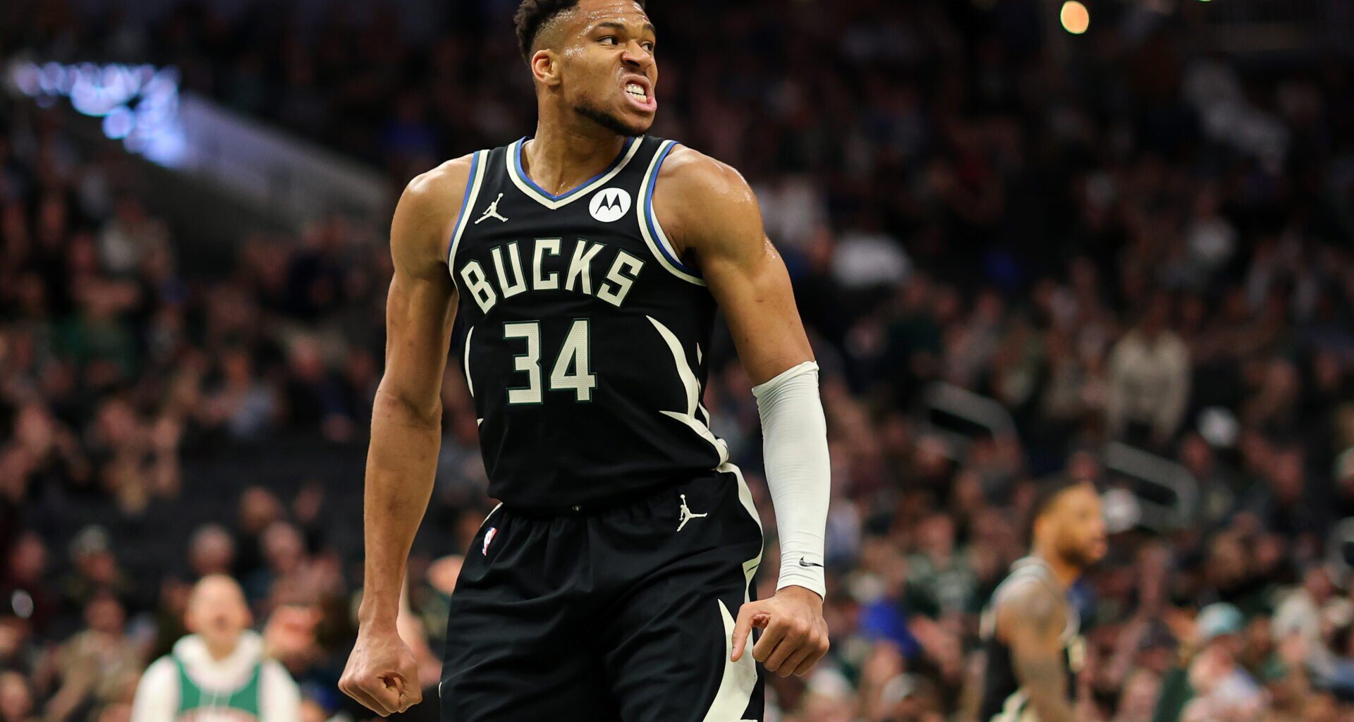 What former Milwaukee Bucks staff are saying about Giannis Antetokounmpo's decision to stay