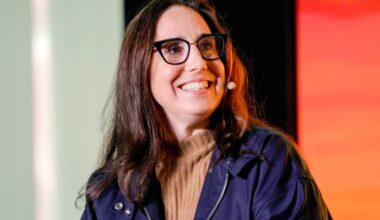 A 19-year-old NBA intern landed a private meeting with LA Clippers CEO from a cold email—she told him ‘to do work that you can do for free’