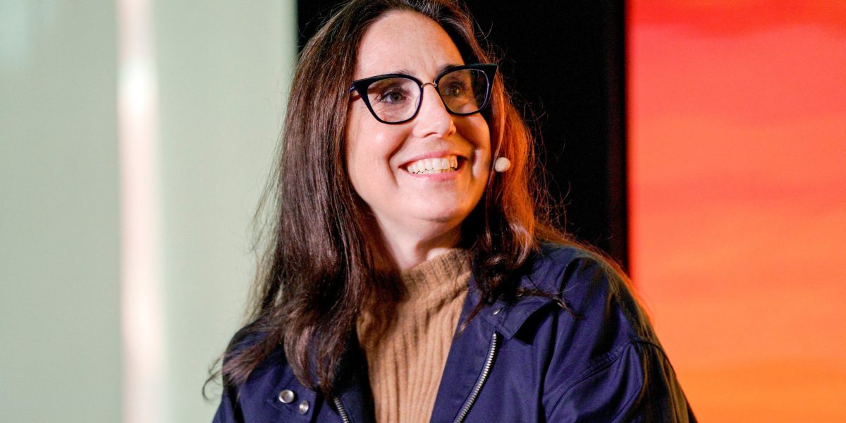 A 19-year-old NBA intern landed a private meeting with LA Clippers CEO from a cold email—she told him ‘to do work that you can do for free’