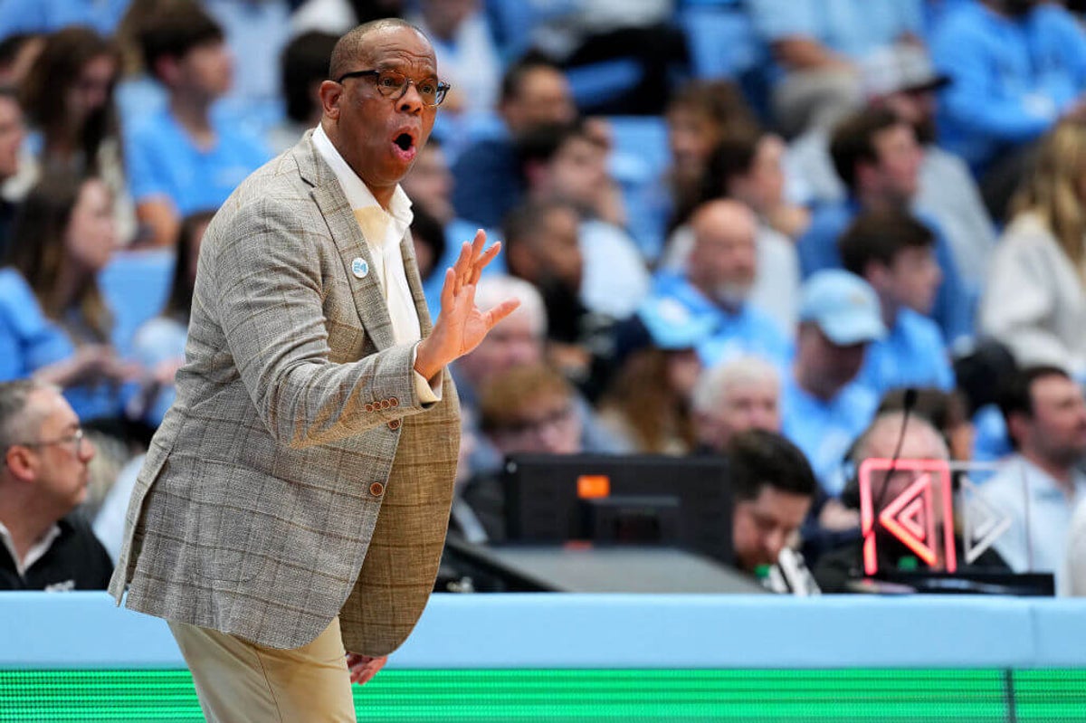 Which college basketball coaches are under pressure? Hubert Davis, Adrian Autry and more