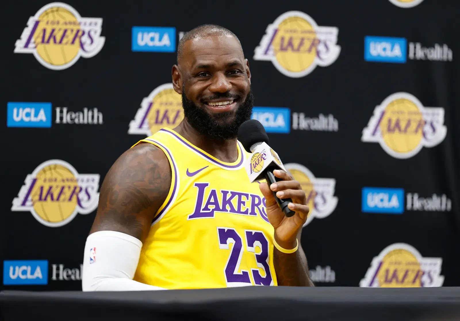 LeBron James, Los Angeles Lakers