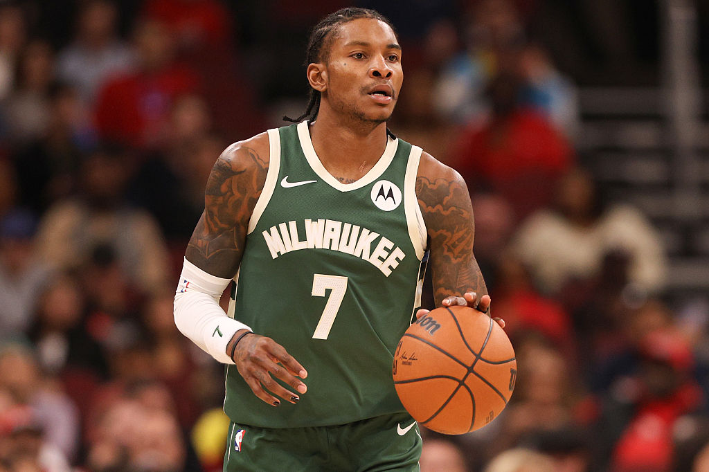 What happened to Kevin Porter Jr.? Live injury updates for Bucks vs. Wizards on 10/22/25