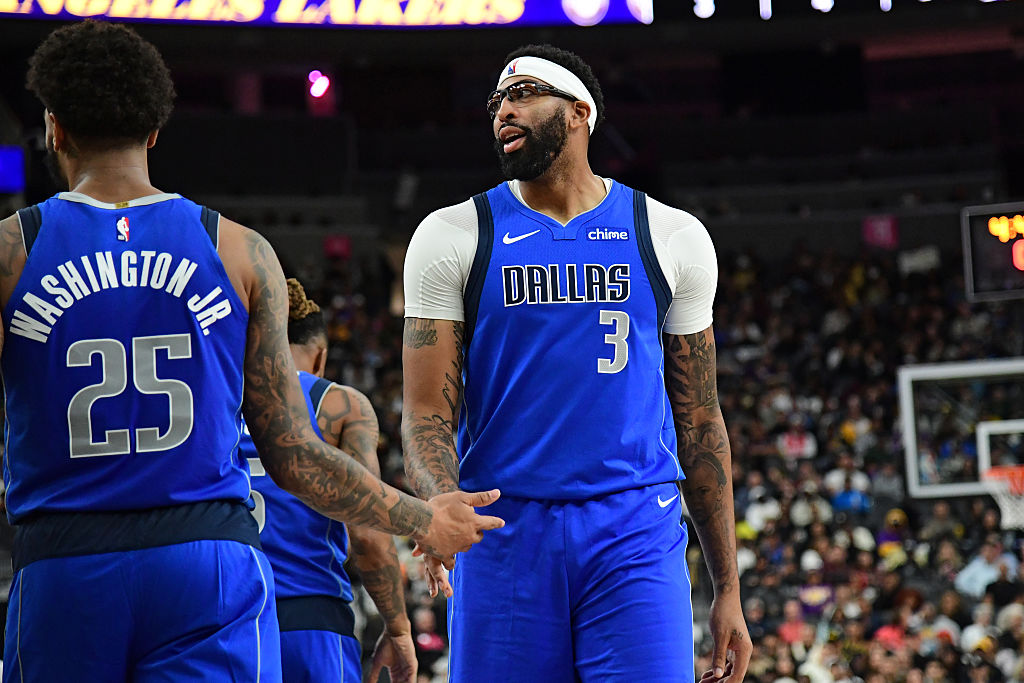 LAS VEGAS, NV - OCTOBER 15: Anthony Davis #3 and P.J Washington #25 of the Dallas Mavericks high five during the game against the Los Angeles Lakers on OCTOBER 15, 2025 at T-Mobile Arena in Las Vegas, Nevada. NOTE TO USER: User expressly acknowledges and agrees that, by downloading and/or using this Photograph, user is consenting to the terms and conditions of the Getty Images License Agreement. Mandatory Copyright Notice: Copyright 2025 NBAE (Photo by Adam Pantozzi/NBAE via Getty Images)