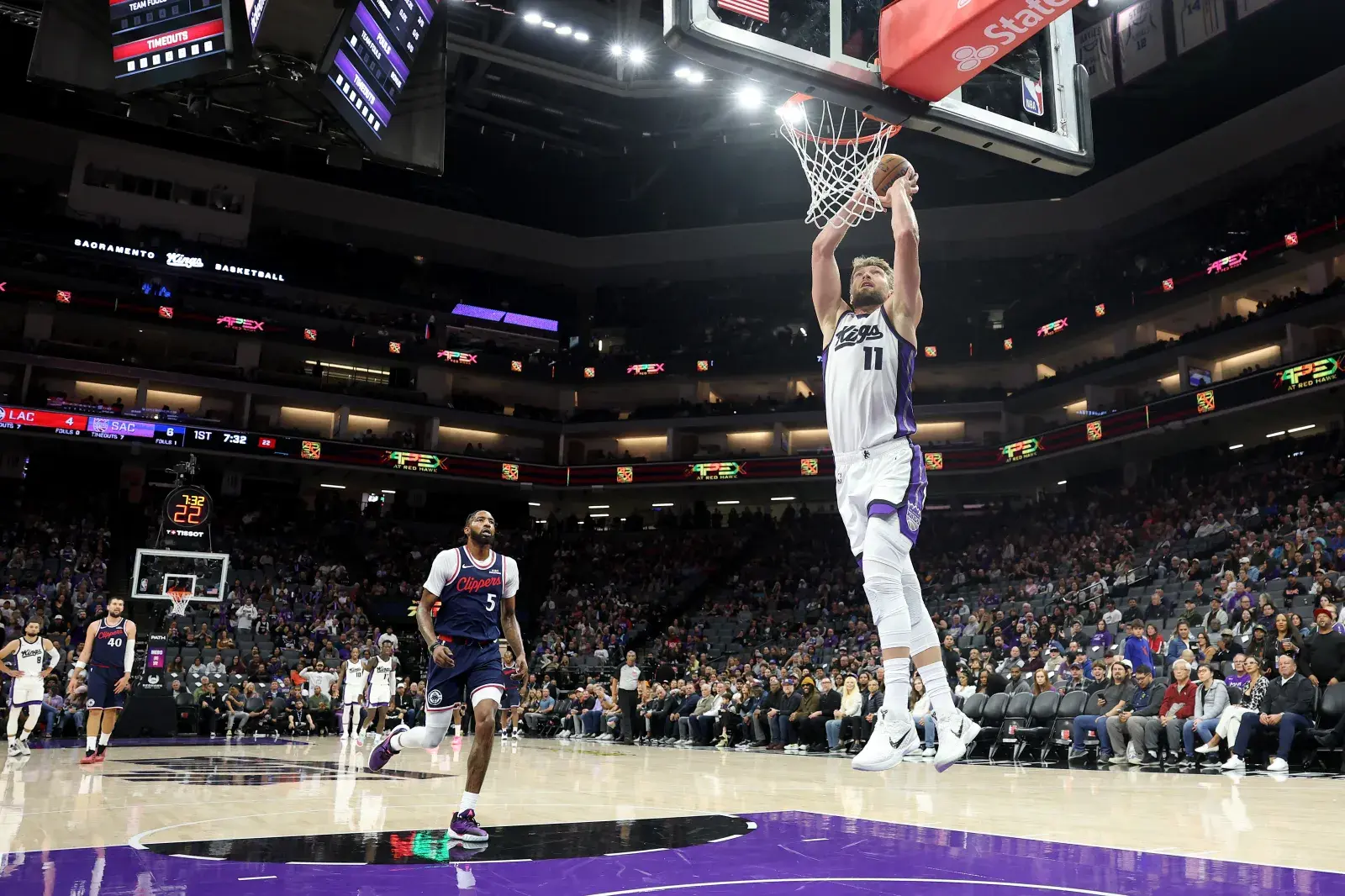 Kings center Domantas Sabonis