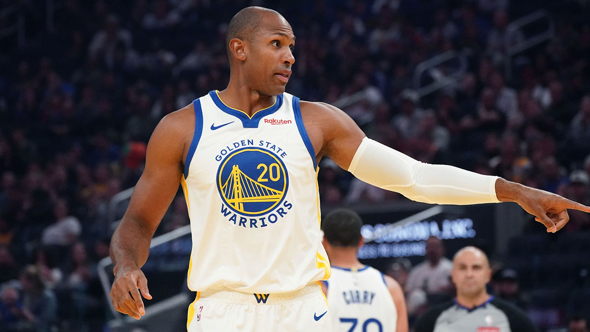 Golden State Warriors center-forward Al Horford (20) directs teammates against the Los Angeles Lakers in the first quarter at Chase Center.