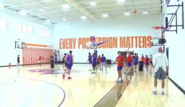 Purple Aces Men’s Basketball connected heading into week two of practice