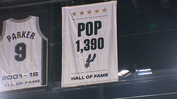 Spurs unveil Gregg Popovich’s banner, celebrating his 1,390 wins and 5 NBA titles