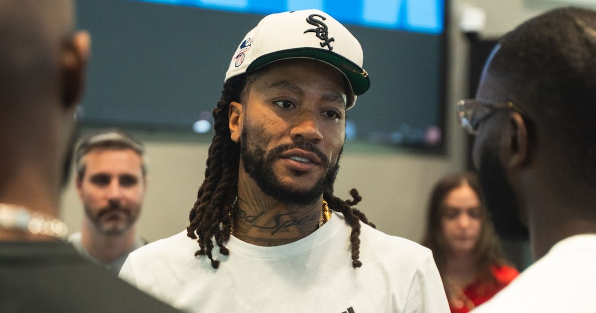 Derrick Rose mobbed by fans in Abu Dhabi as NBA legend talks Knicks prospects, Brunson and loving retirement