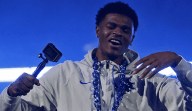 kentucky-taylor-soule-got-kenny-brooks-signature-tattooed-on-her-leg