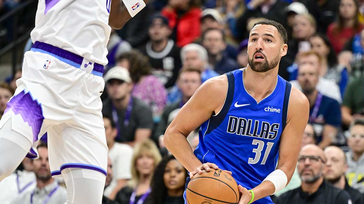 Dallas Mavericks star Klay Thompson, who is dating Megan Thee Stallion.