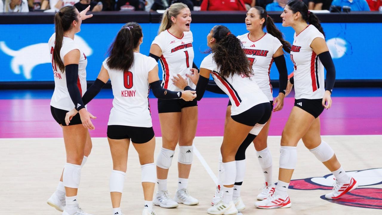 Louisville and Wisconsin rise in new women's volleyball Power 10 rankings