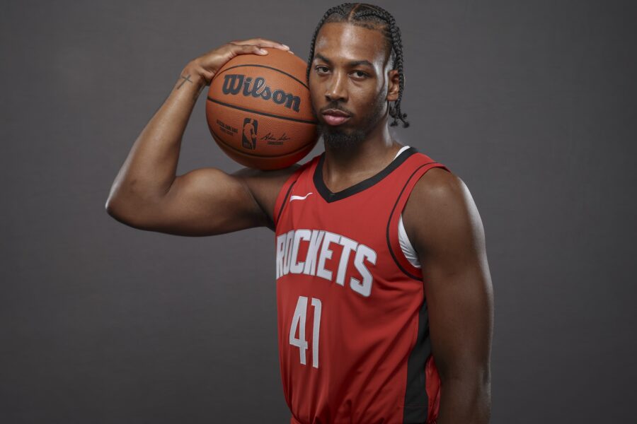 Grizzlies Sign Nate Hinton, Waive Charlie Brown Jr.