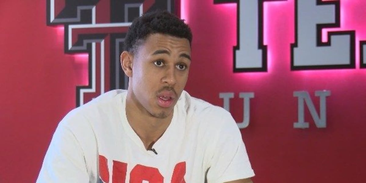 Mavericks sign Zhaire Smith, expected to play for Texas Legends