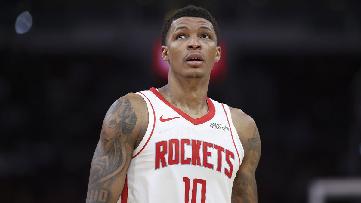Houston Rockets forward Jabari Smith Jr. (10) looks up during the game against the Atlanta Hawks at Toyota Center