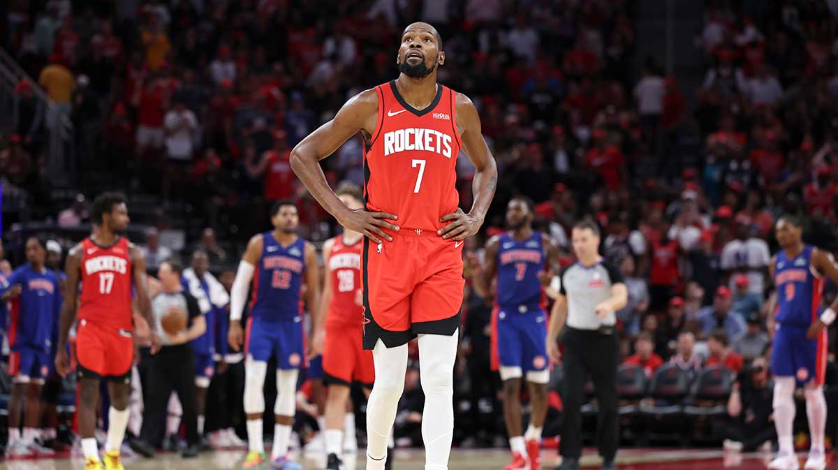 Houston Rockets forward Kevin Durant (7) looks up after a play during the fourth quarter against the Detroit Pistons at Toyota Center.