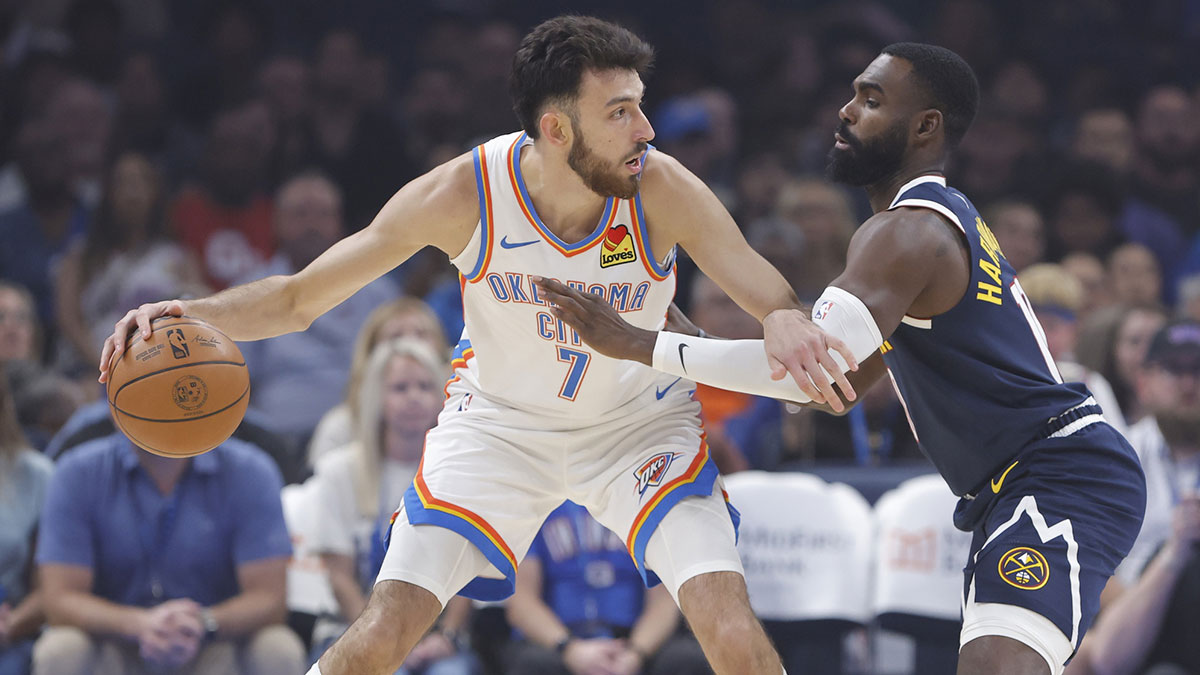 Thunder center/forward Chet Holmgren (7) drives to the basket against Denver Nuggets guard/forward Tim Hardaway Jr. (10) during the first quarter at Paycom Center