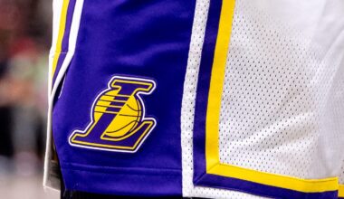 Charter eyeing sale of Lakers' Spectrum SportsNet