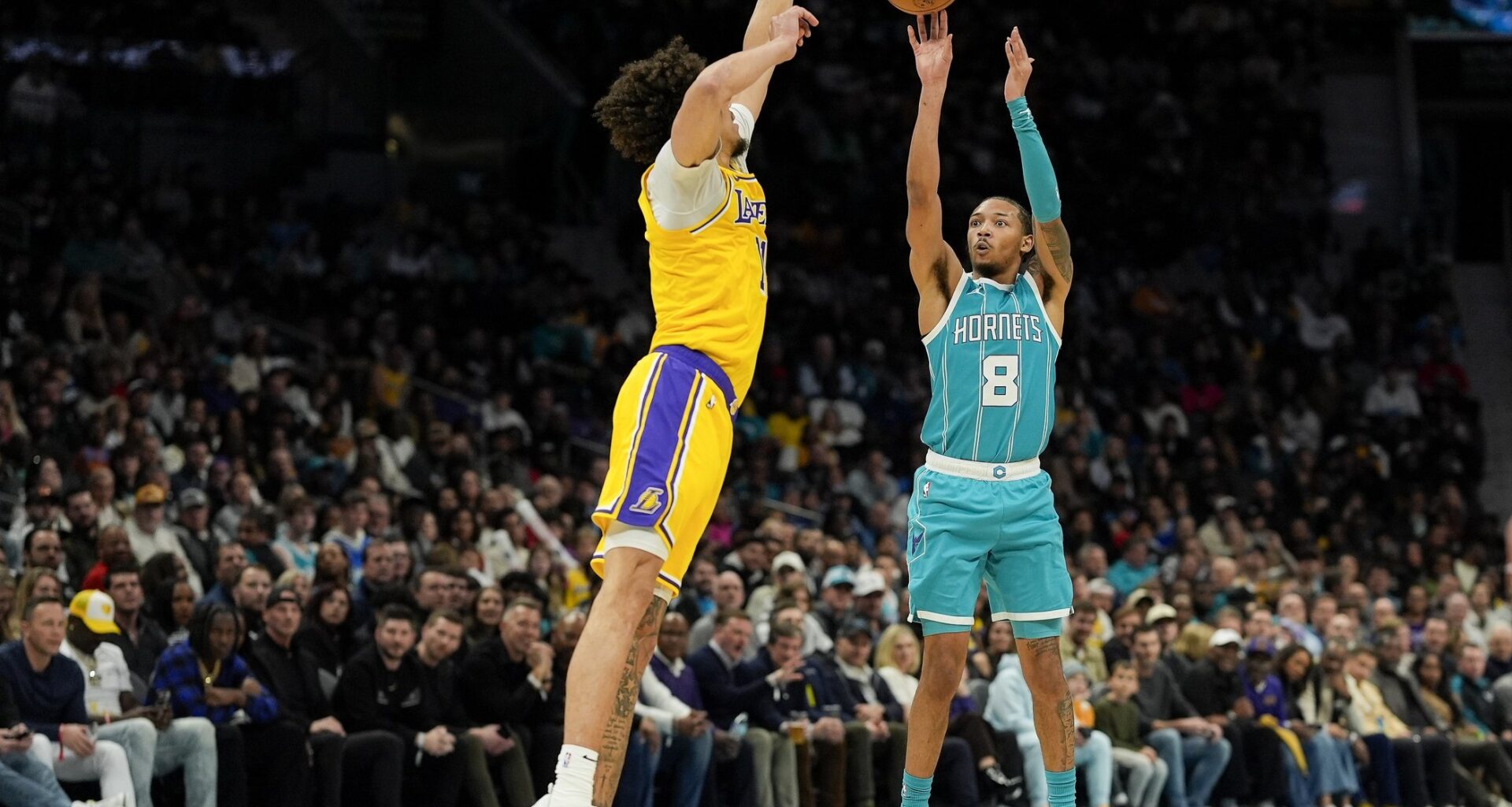 Lakers Add Young Sharpshooter on Two-Way Contract