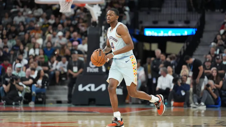 Why De'Aaron Fox isn't playing for Spurs ahead of possible injury return image