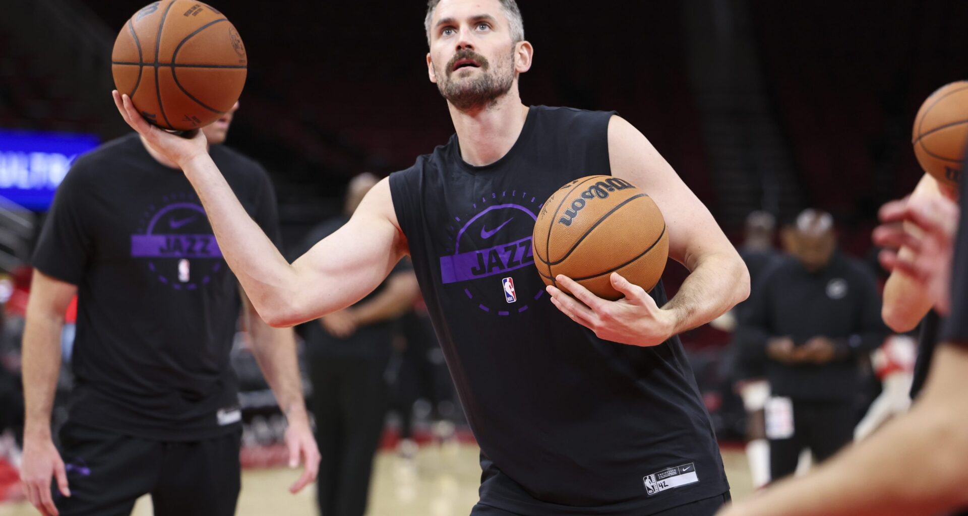 Can a Veteran Kevin Love Teach the Young Jazz Hope? – The Lead