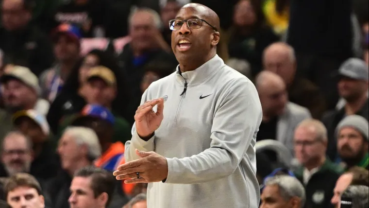 Knicks' Mike Brown staying patient despite rough start in 2025-26 image