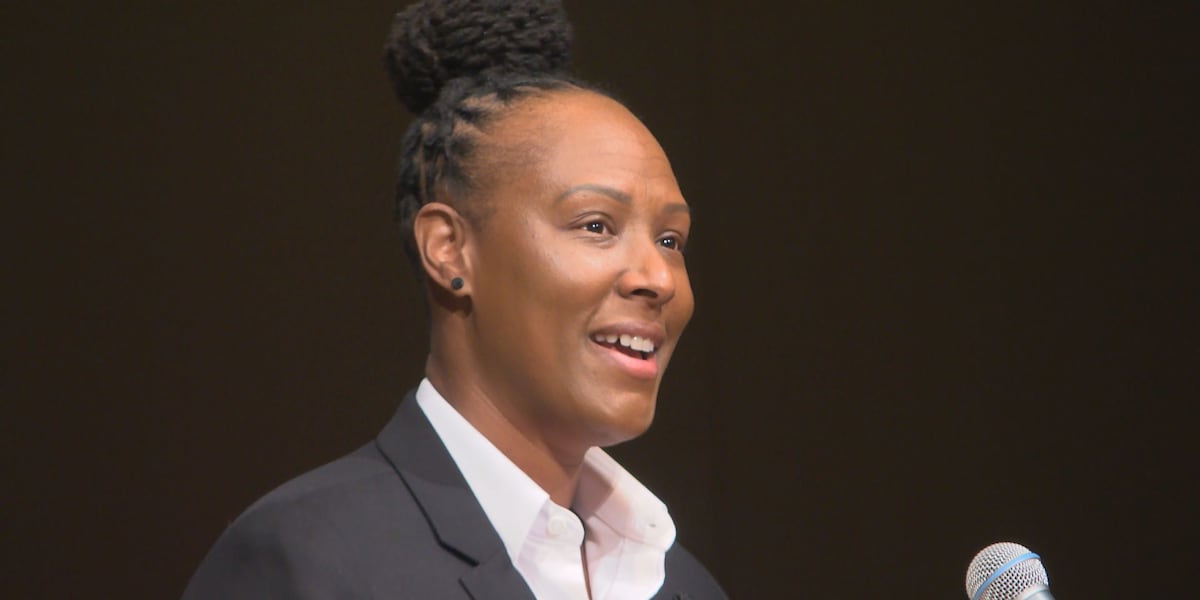 Women’s basketball star Chamique Holdsclaw visits Lincoln to share mental health journey