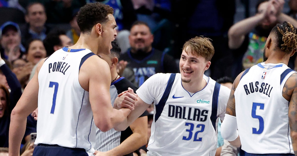 See photos as Cooper Flagg, Mavericks hold off Pacers for gritty victory