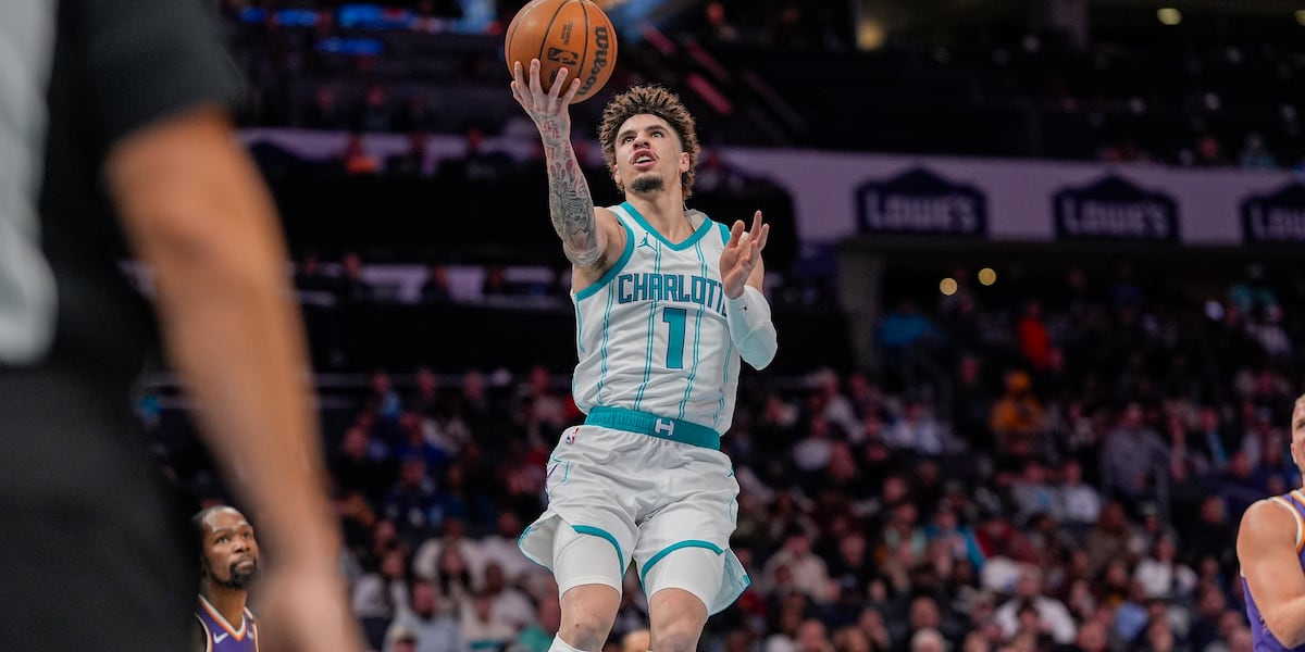 LaMelo Ball scores 32 points as Hornets defeat Suns 115-104 to snap 10-game losing streak