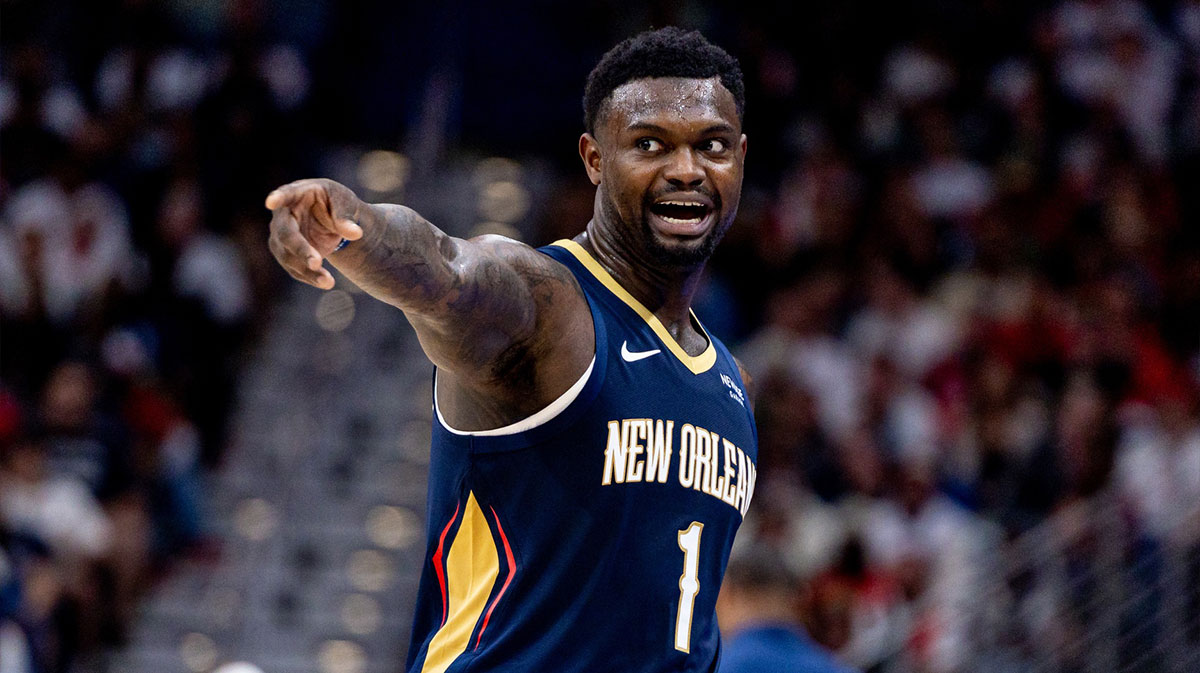 New Orleans Pelicans forward Zion Williamson (1) reacts to a play against the San Antonio Spurs during the second half at Smoothie King Center.