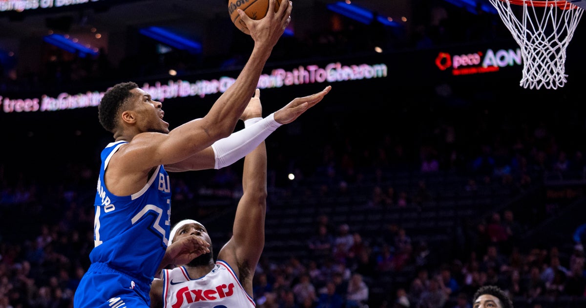 Philadelphia 76ers lose to Bucks in 10th straight loss as Giannis Antetokounmpo makes NBA history