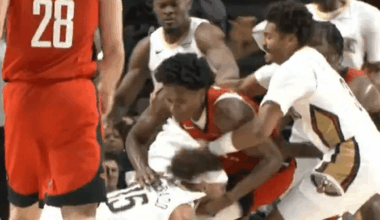 Rockets' Amen Thompson Gets In Scuffle W/ Jose Alvarado During Preseason Game