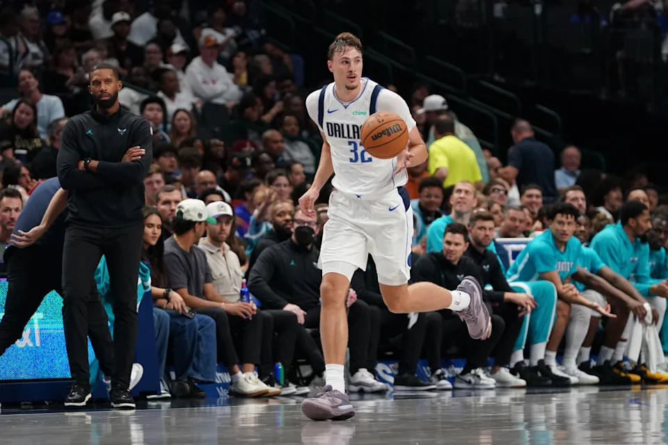 Dallas Mavericks forward Cooper Flagg (32)Credit: Raymond Carlin III-Imagn Images