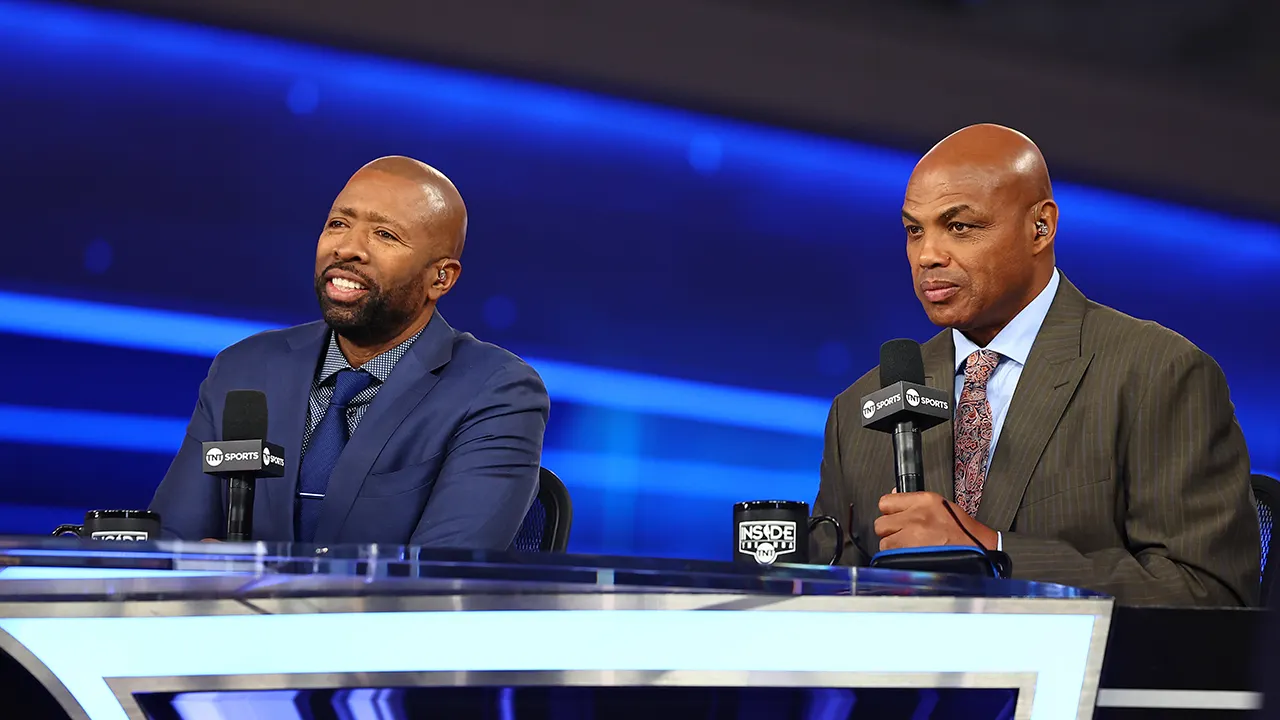 Charles Barkley, Kenny Smith clash over NBA gambling scandal on ESPN