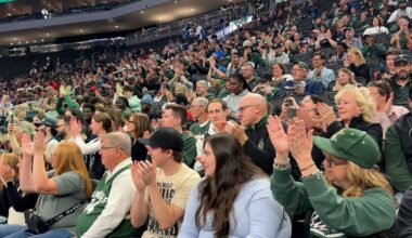 Bucks welcome fans to annual open practice