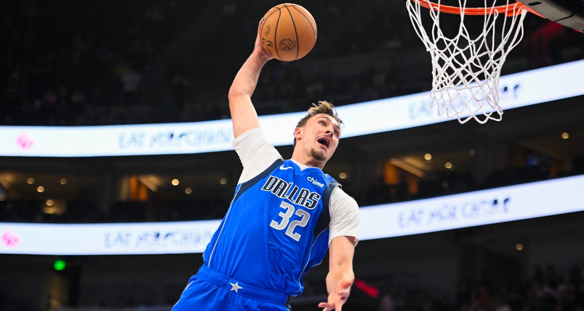 Thunder receive championship rings, raise banner to the rafters on opening night