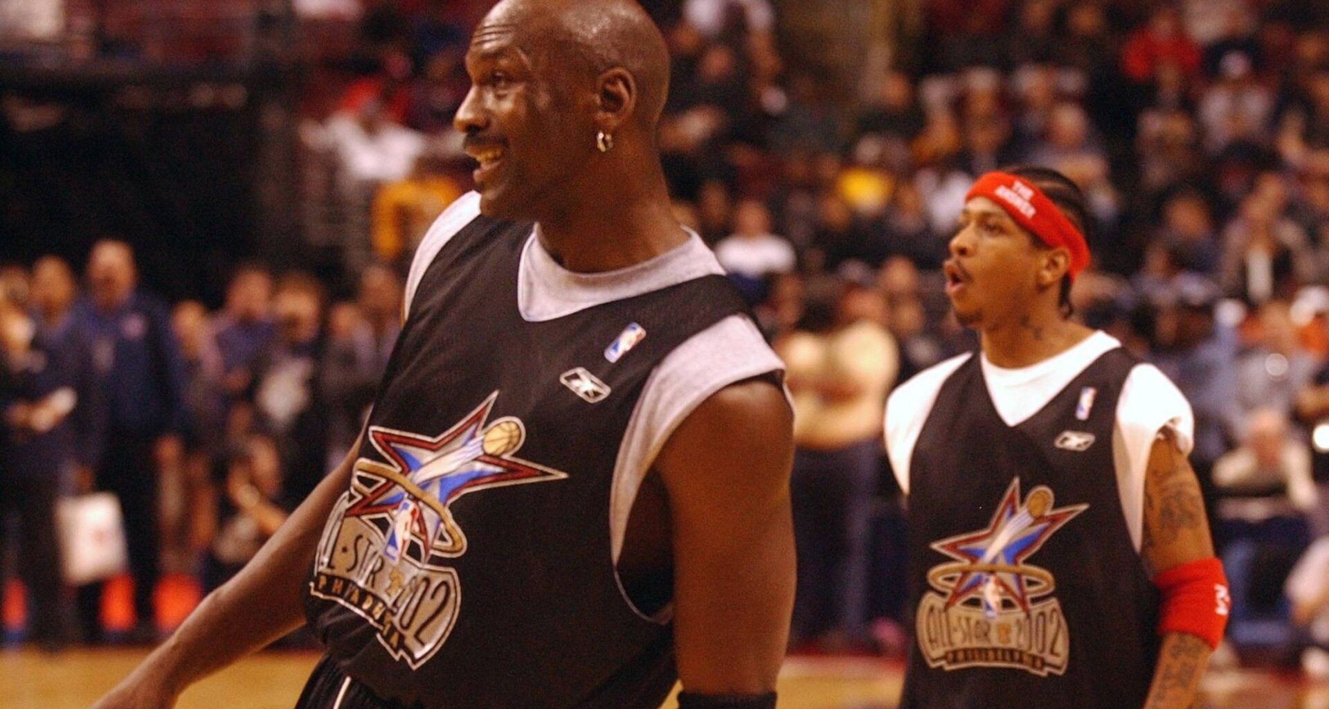 Allen Iverson (L), Michael Jordan (R)