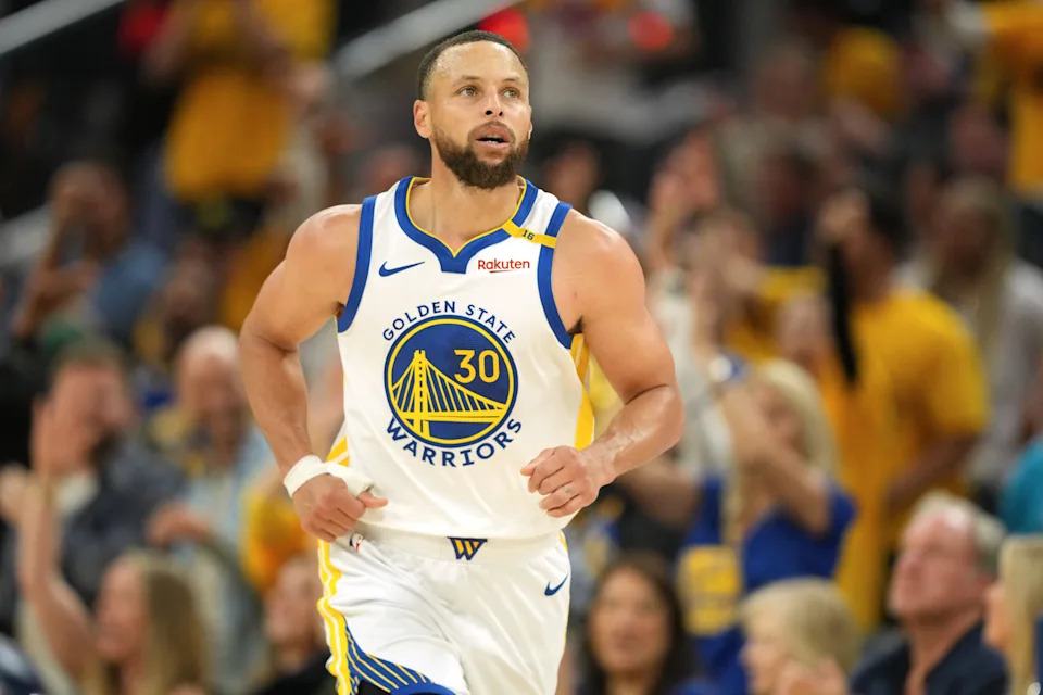 Apr 26, 2025; San Francisco, California, USA; Golden State Warriors guard Stephen Curry (30) during the third quarter of game three of first round for the 2024 NBA Playoffs against the Houston Rockets at Chase Center. Mandatory Credit: Darren Yamashita-Imagn Images