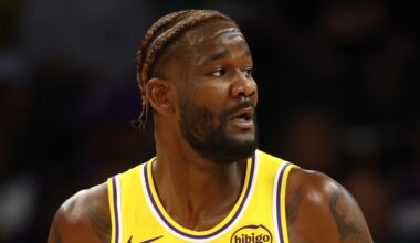 Deandre Ayton had bizarre explanation for his poor Lakers debut