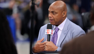 Charles Barkley calls out Giannis Antetokounmpo, defends Milwaukee Bucks