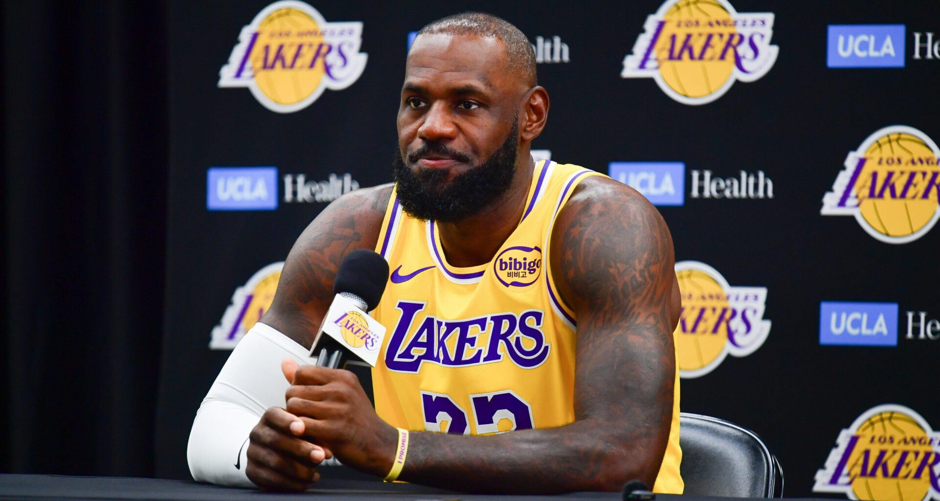 NBA insider warns Lakers that LeBron James will evaluate team during absence