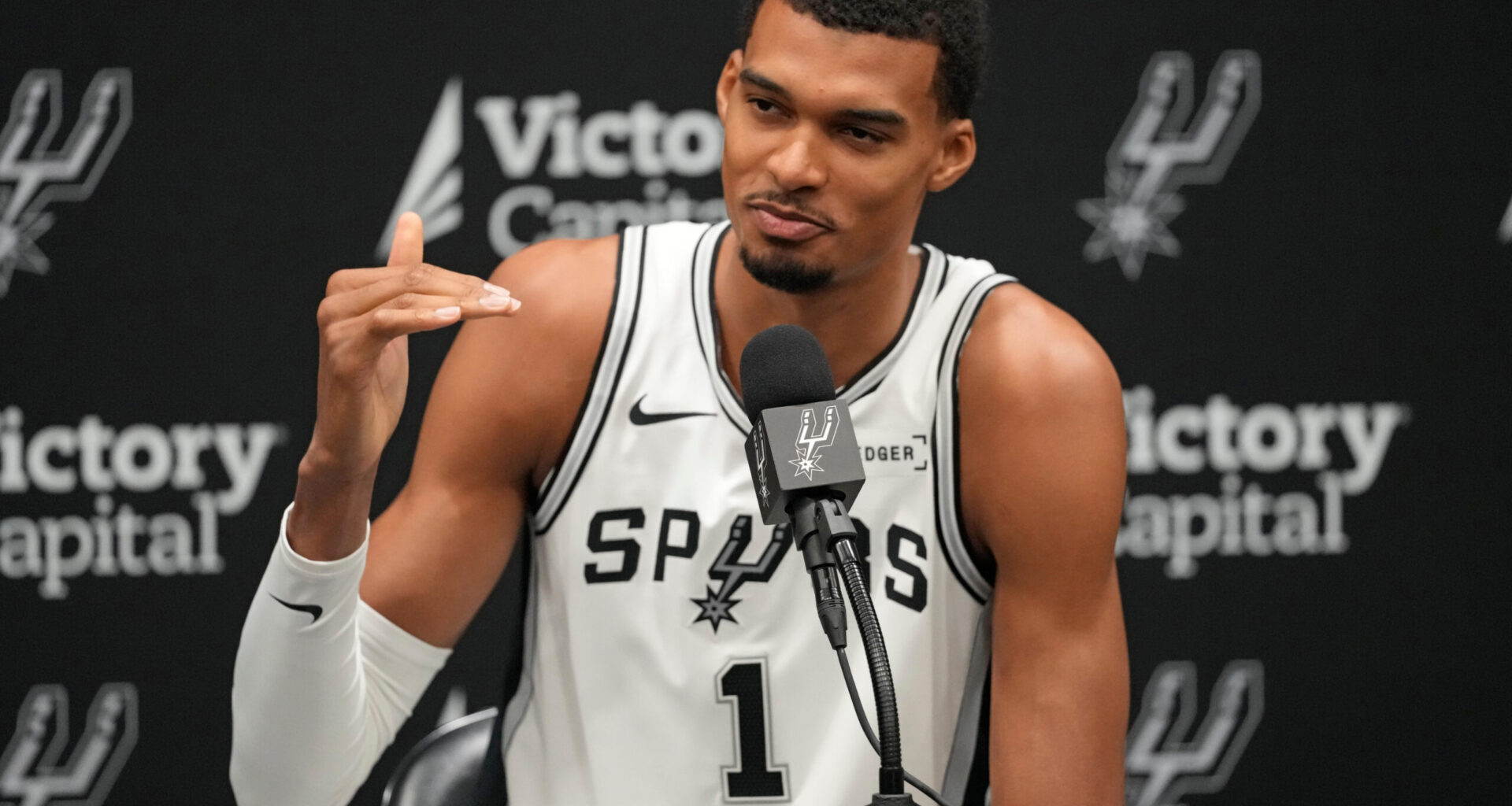 NBA fans are in awe of Victor Wembanyama’s epic coast-to-coast dunk