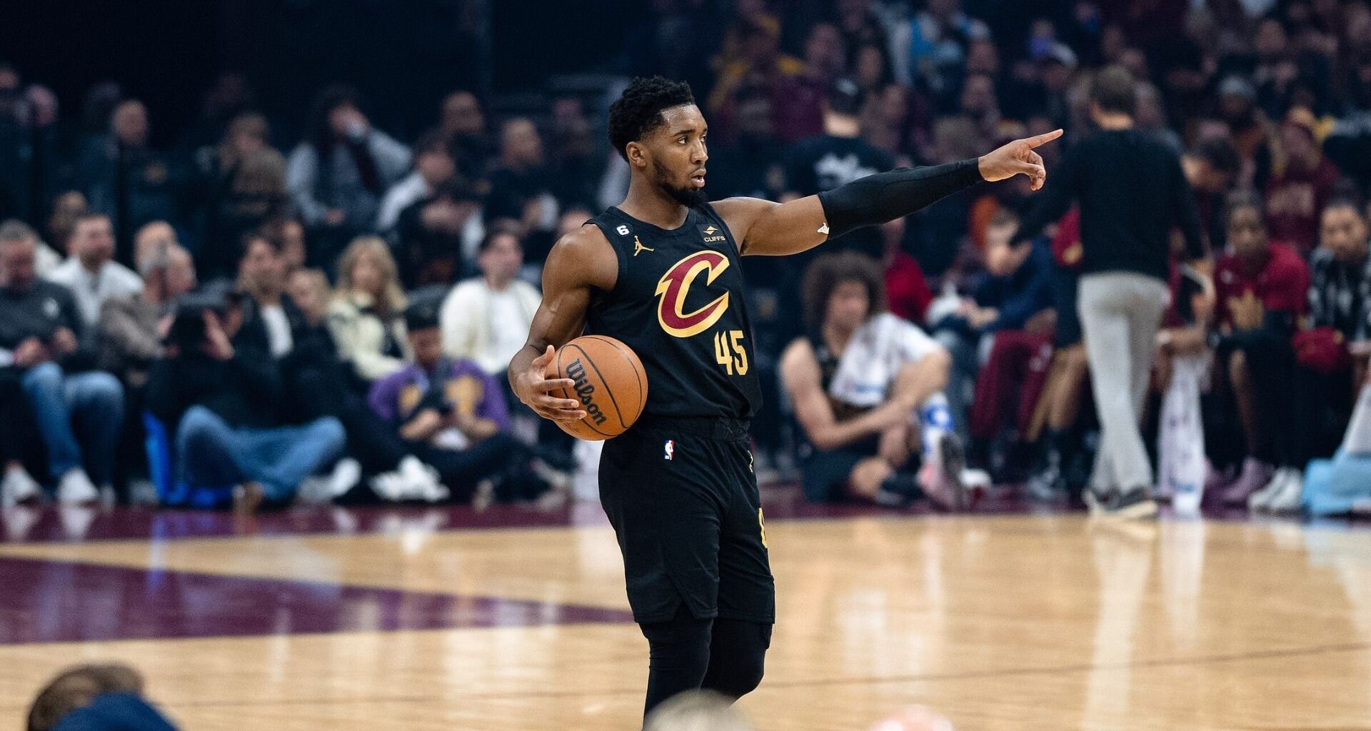 Donovan Mitchell Stats cavs vs. pacers