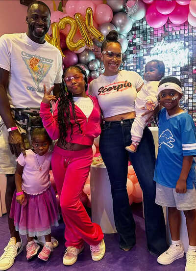 “Daddy, you were ignoring me!”-Draymond Green’s daughter calls him out for an adorable reason during Golden State Warriors game against Denver Nuggets