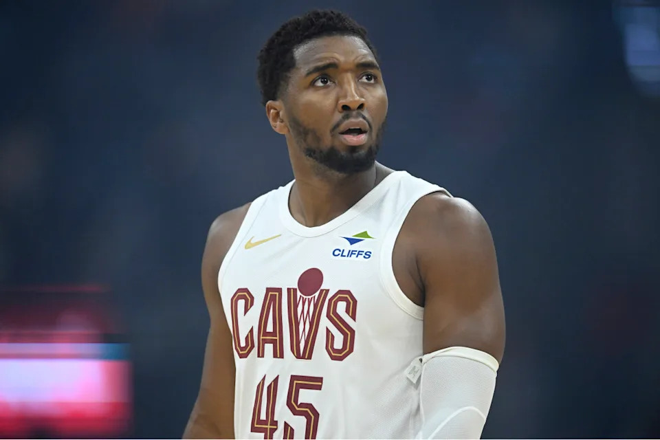 Cleveland Cavaliers guard Donovan Mitchell (45)© David Richard-Imagn Images