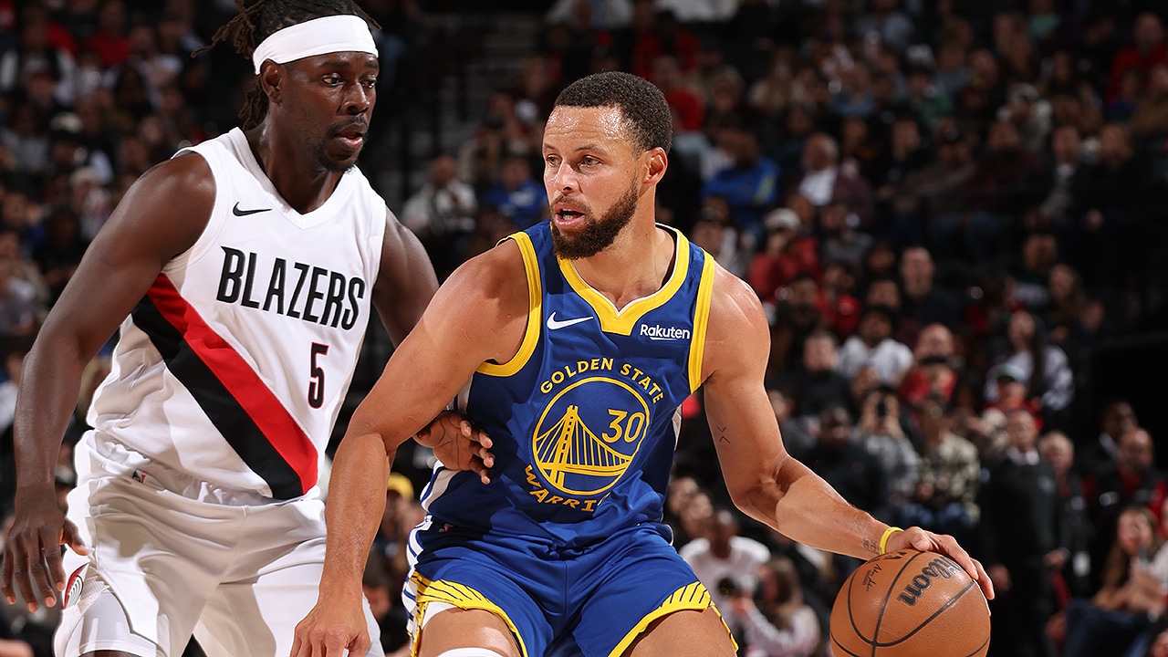 Stephen Curry in Mid-Season Form, Leading Warriors to Preseason Win Over Blazers - NBA